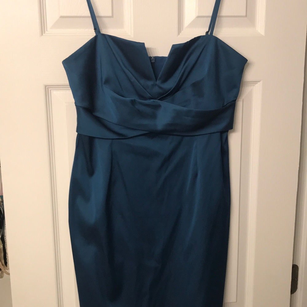 Beautiful blue dress!